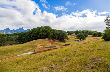 Set among the stunning backdrop of Wollumbin / Mt Warning, the Tweed Shire’s newest outdoor recreation facility will welcome mountain bikers of all ages, experience and abilities.