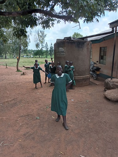 happy-students-at-Ochilo-school