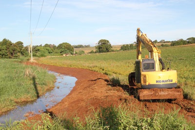 Paddock remodelling to reduce soil runoff during rain
