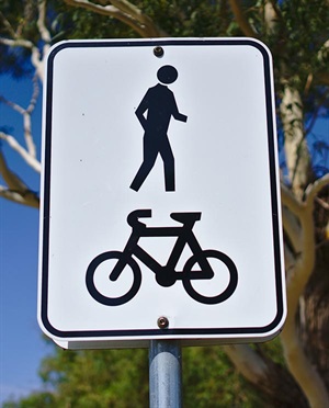 Shared path sign